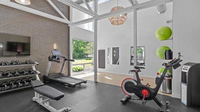 24/7 Fitness Center