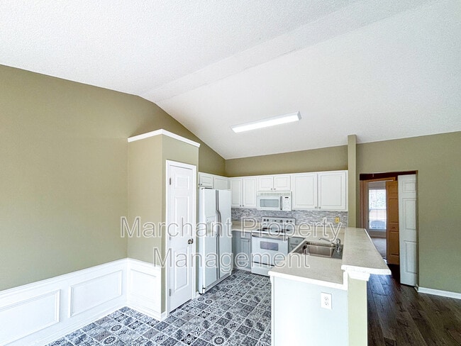 Photo - 113 W Okaloosa Way