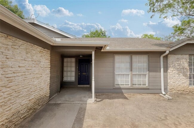 Photo - 11912 Sunhillow Bend Townhome