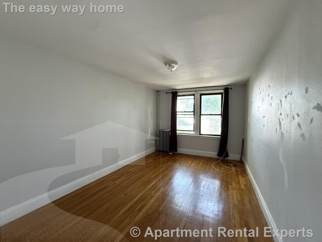 Building Photo - 335 A Harvard St Unit #7