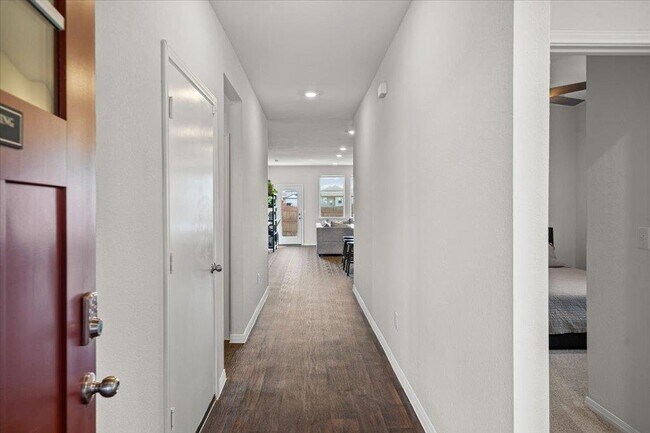 Photo - 209 Connor Ln