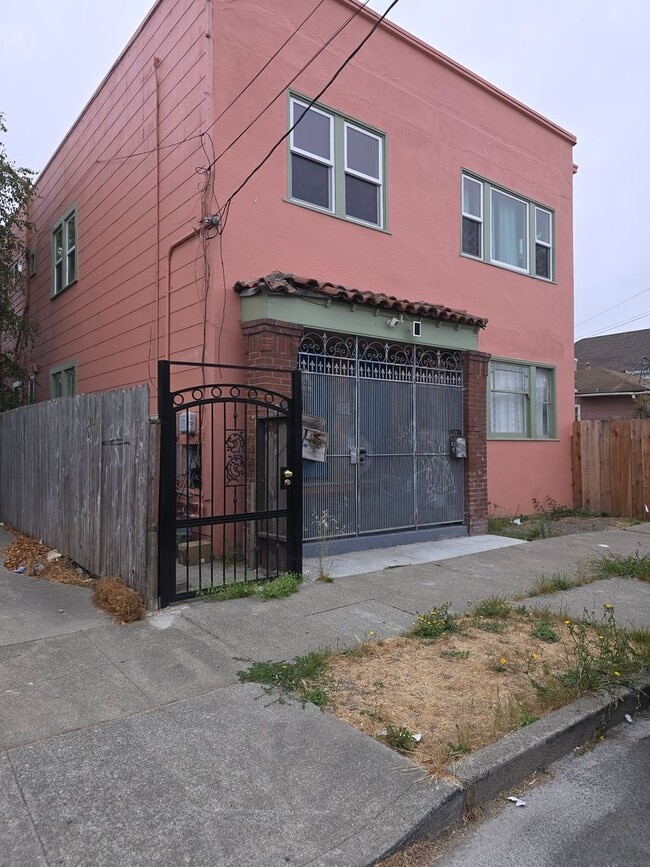 Building Photo - 548 19th St Unit 548 Rental