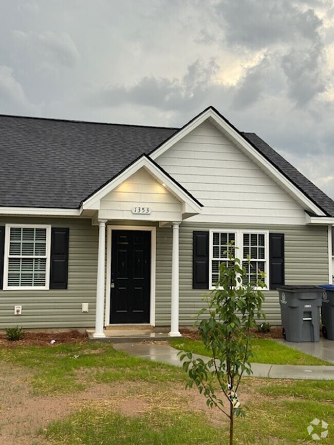 Building Photo - 1353 Northridge Dr Rental