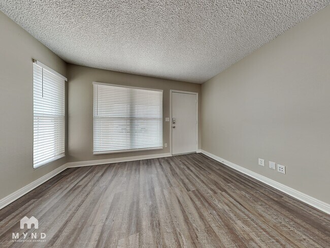 1801 W Potter Dr