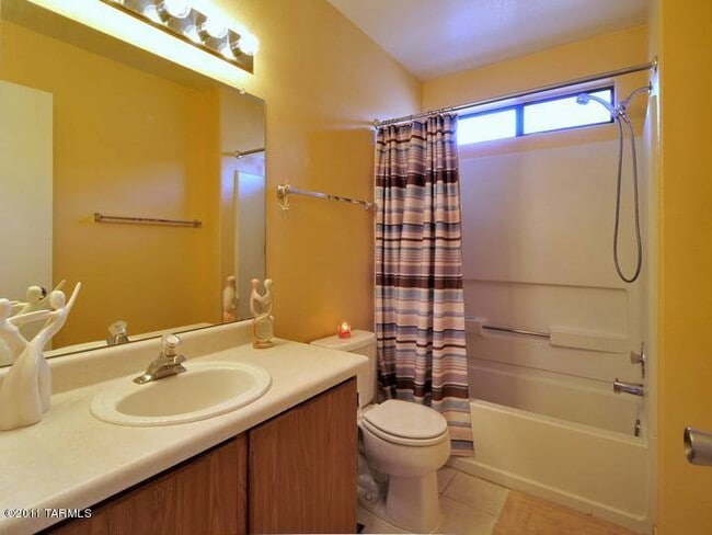 Photo - 6000 S Wood Crest Dr