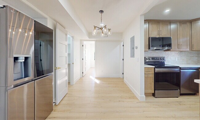 Photo - For Rent – Newly Renovated Modern Beach Duplex