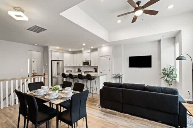 Photo - 2033 Statesville Ave Unidad ID1093329P