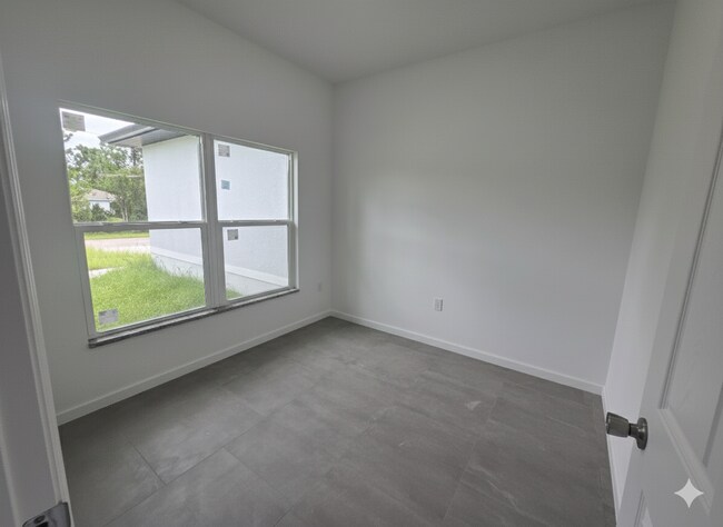 Photo - Large 3 Bedroom, 2 Bath + Den