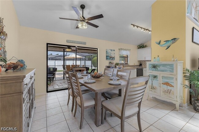 Photo - 1409 SW 1st Pl