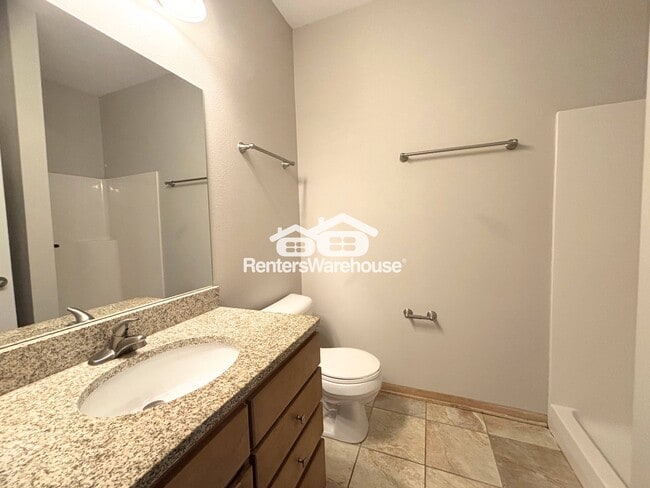 Photo - 2000 Meadow Ct