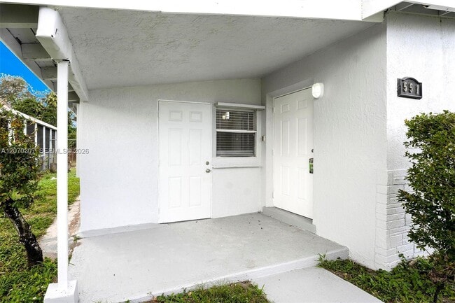 Photo - 551 NW 30th Terrace