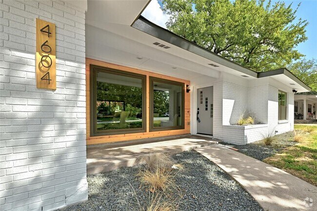 Building Photo - 4604 Nevada Path Rental