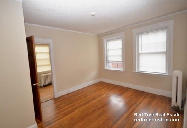 Photo - 244 Kelton St Unit 3
