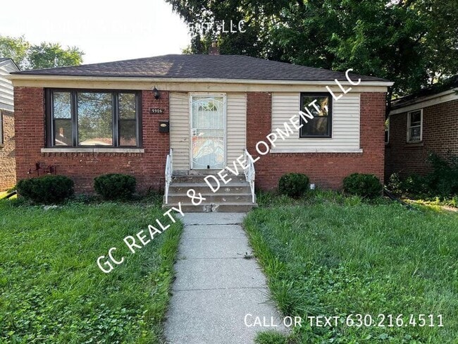 Building Photo - 9906 S Clyde Ave