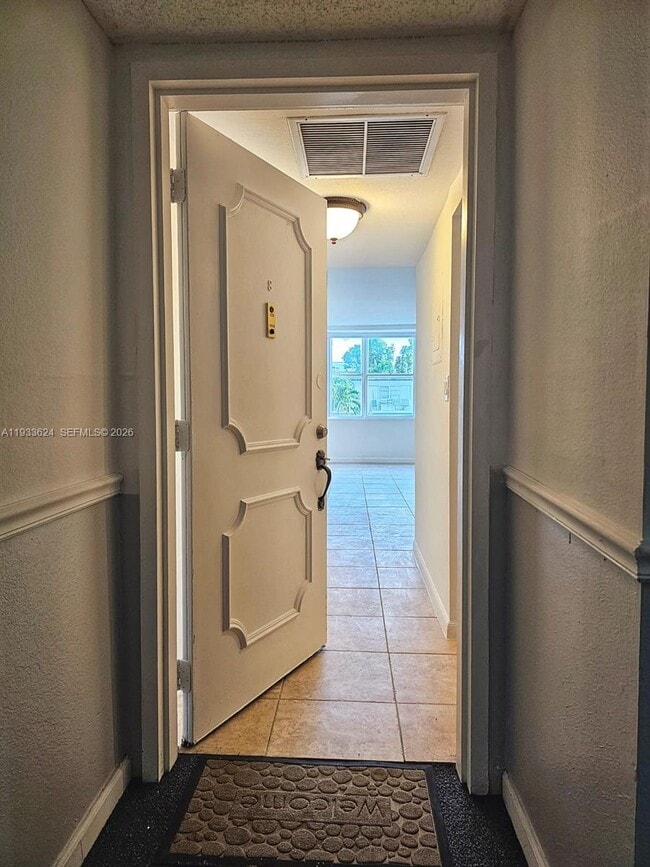 Photo - 3702 NE 171 St Unit 8