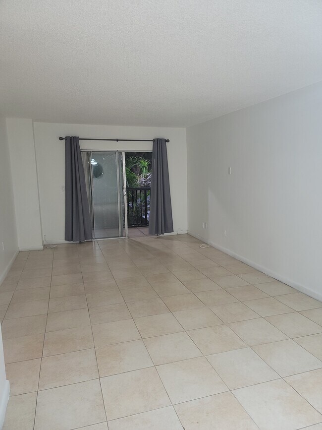 13455 NE 10th Ave Unit 210