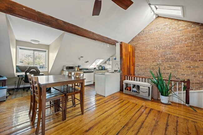 Photo - 275 Shawmut Ave Unit 3