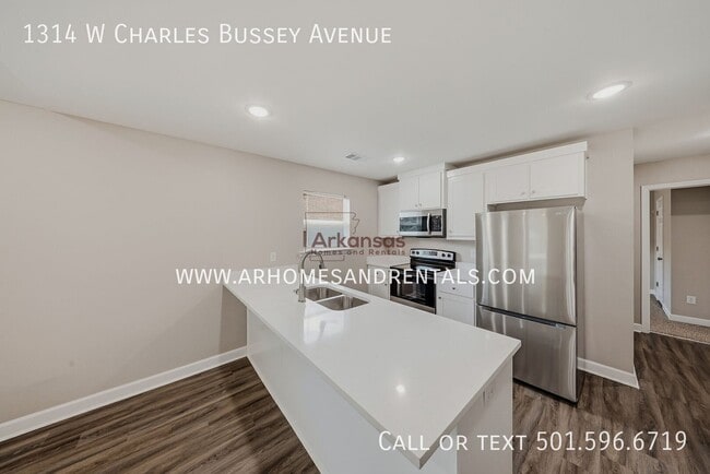 1314 W Charles Bussey Ave