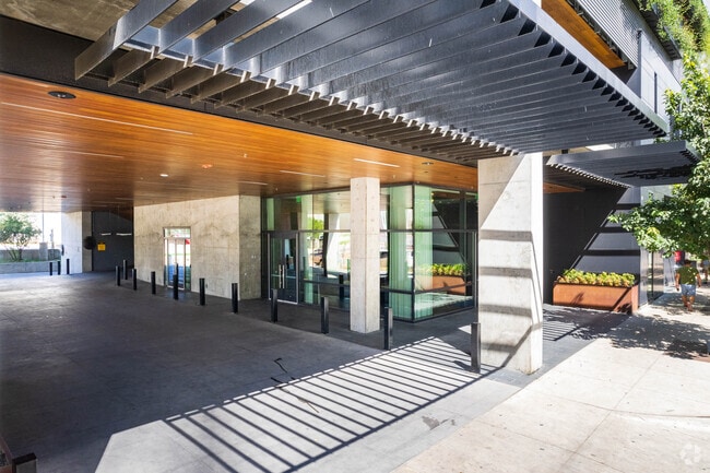 Photo - 70 Rainey St