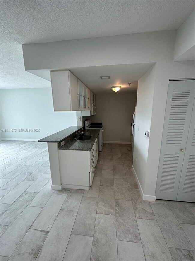 Photo - 275 NE 18th St Unit 1406