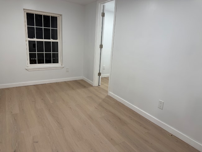 Photo - 6 Depot Hill Rd