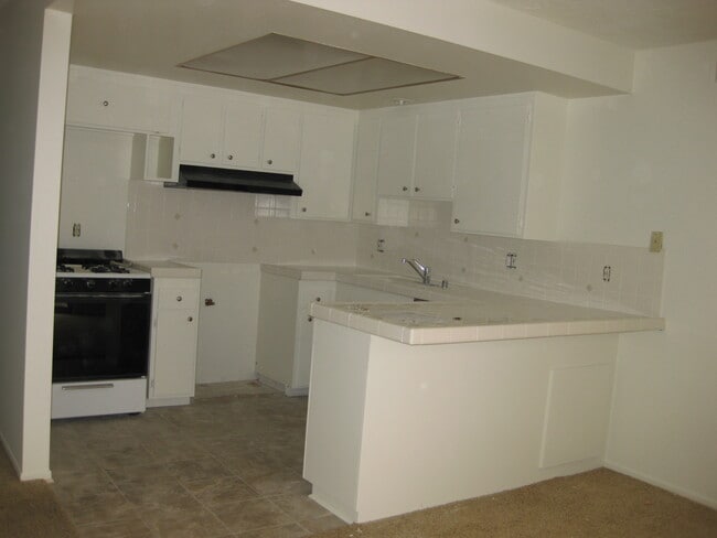 Photo - 18541 Demion Ln Unidad C