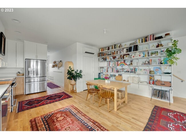 Photo - 3593 NE McDonald Ln