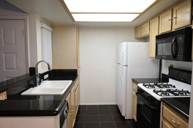 7100 Pirates Cove Rd Unit 2019