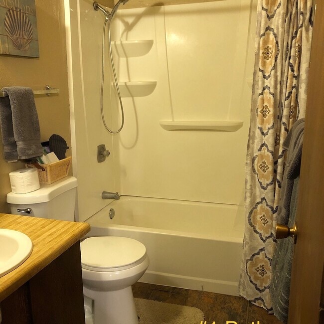 Photo - 450 Stevens Ave Unidad Furnished Pet Friendly