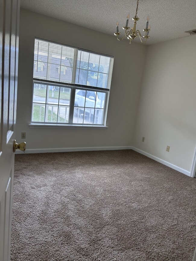 Photo - 2815 Stonewater Dr