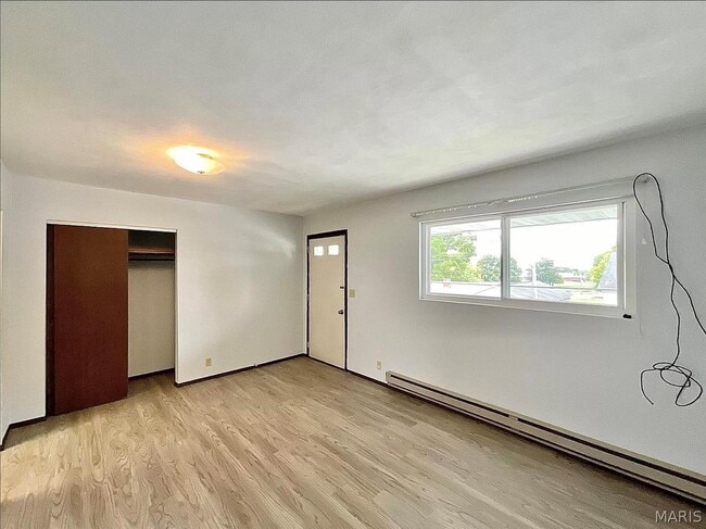 Photo - 106 S High St