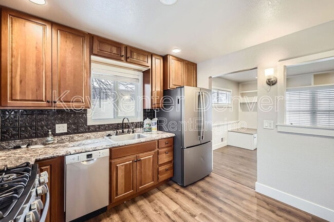 Photo - 10462 Carlile St