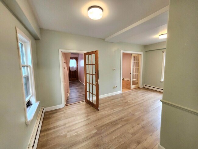 Photo - 309 Duke St W Unit 309