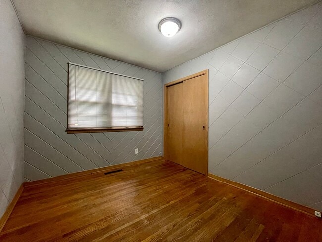 Photo - Amazing 3 bedroom house in Maplewood.