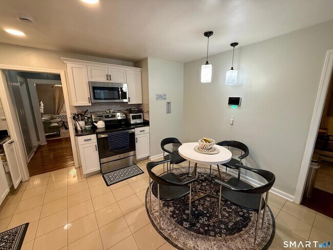 Photo - 64 Hickory St