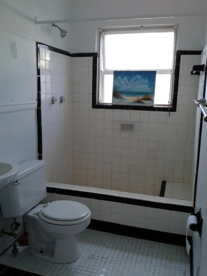 Photo - 1025 NE 16th Ter Unit 1A