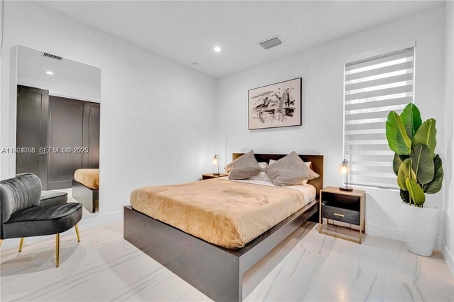 Photo - 145 NW 51st St