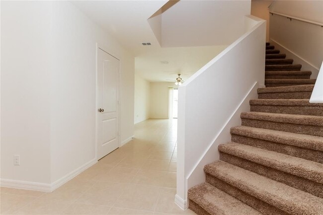 Photo - 2215 Caspian Dr