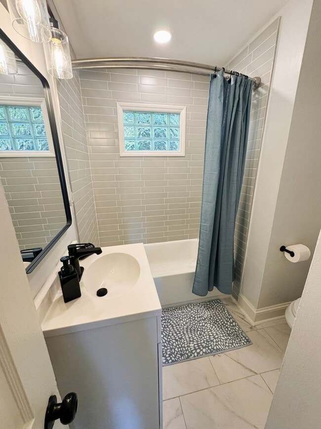 Photo - Renovated 2 Bed 1 Bath Home