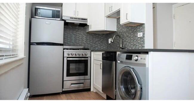 Photo - 511 W Belmont Ave