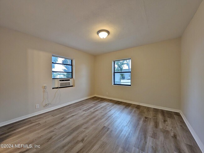 Photo - 1206 Glencoe St