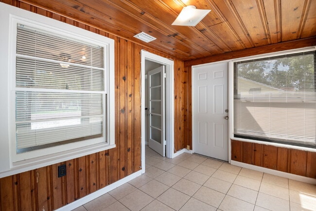 Photo - Unit For Rent in Gulfport!