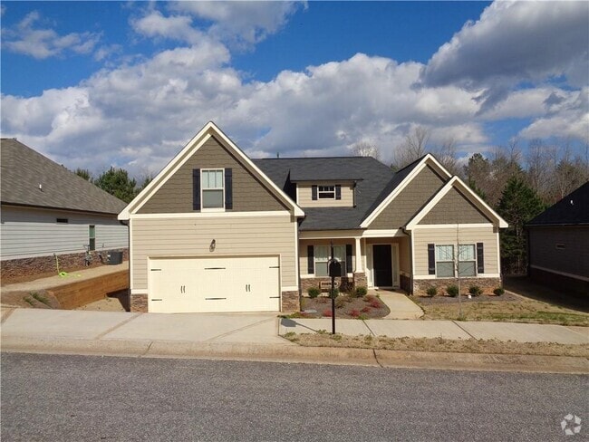 Building Photo - 105 Flowing Trail Rental