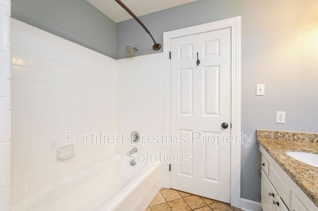 Photo - 3739 Sagamore Dr