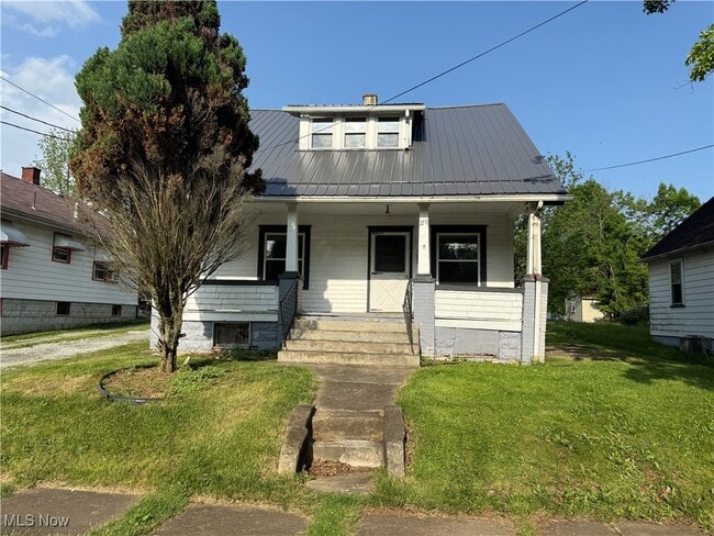 Building Photo - 210 Perry St Rental