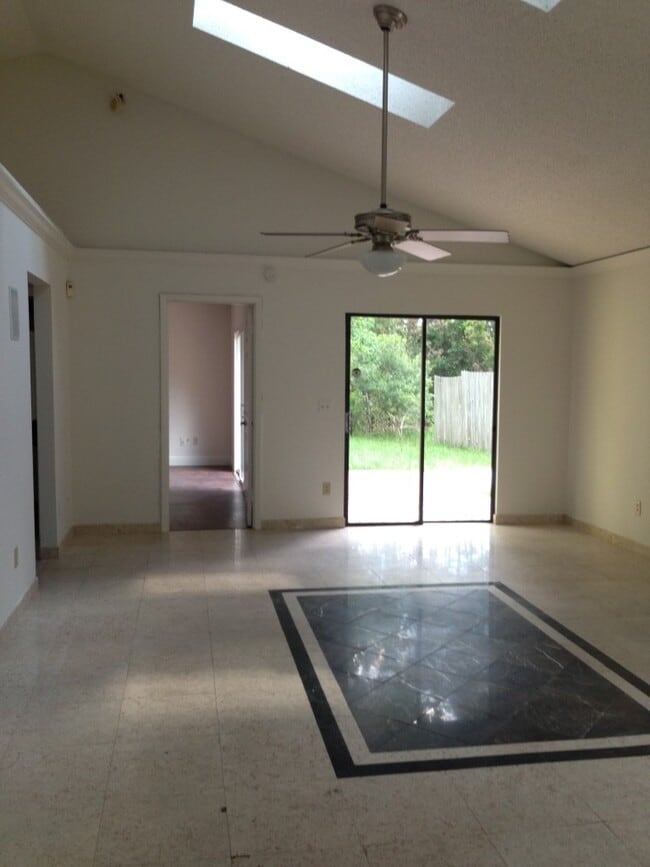 Photo - Beautifully Upgraded 3 BR Home in Hidden L...