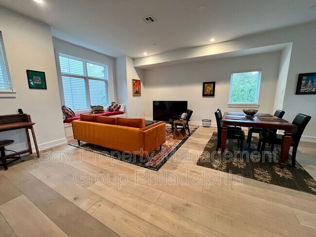 Photo - 263 Hermitage St Unit 8