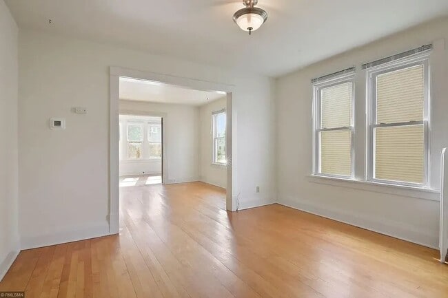 Photo - 2748 Aldrich Ave S