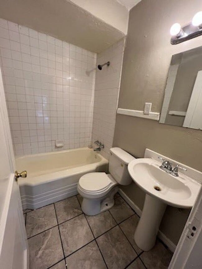 Photo - 3501 Vernon Ave