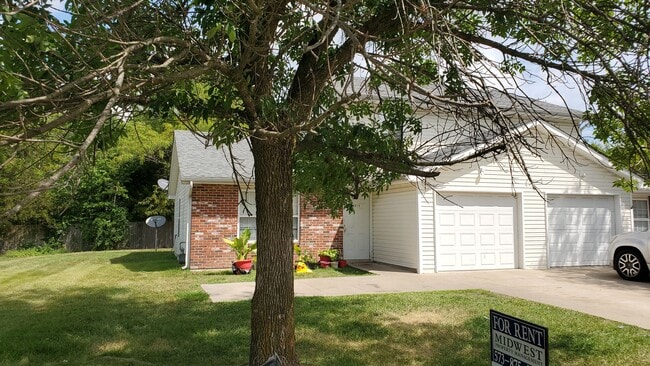 Building Photo - 4813-4815 Moniteau Court Unit 4813